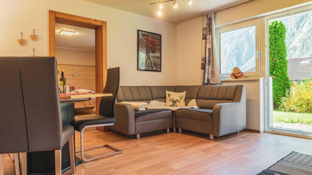 Haus Alpenchalet Neustift im Stubaital Luaran gambar